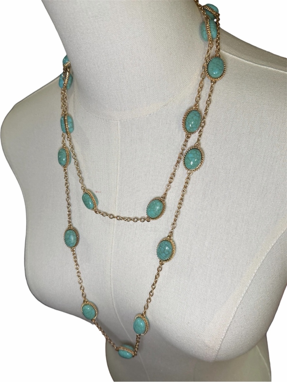 Turquoise Layered Oval Beaded Necklace - Picture 5 of 7